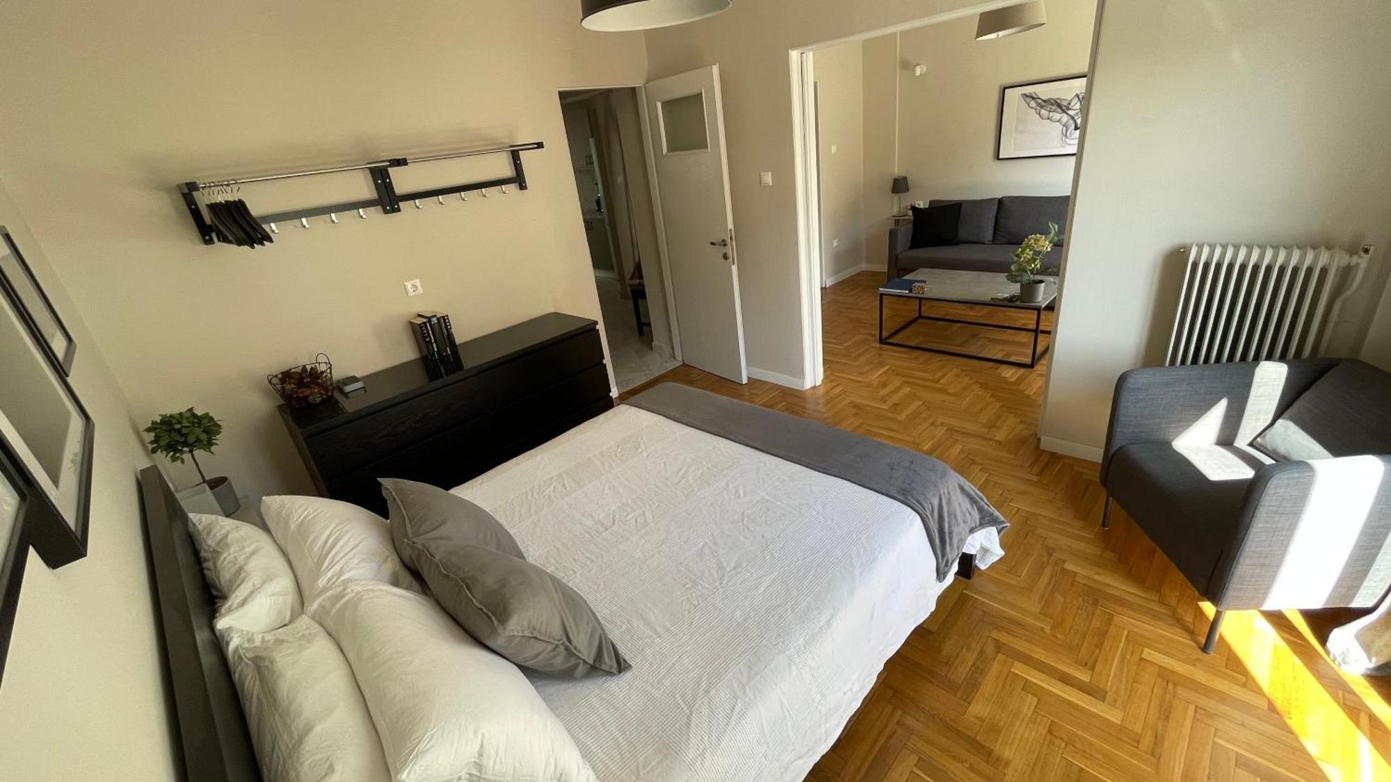 4 Newly Renovated Charming Apartments Steps From Panormou Metro Station Афины Номер фото