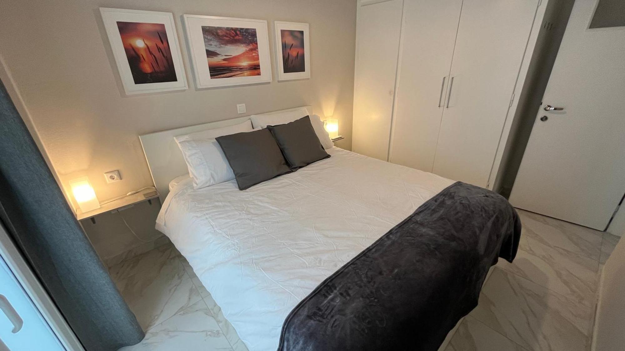 4 Newly Renovated Charming Apartments Steps From Panormou Metro Station Афины Номер фото