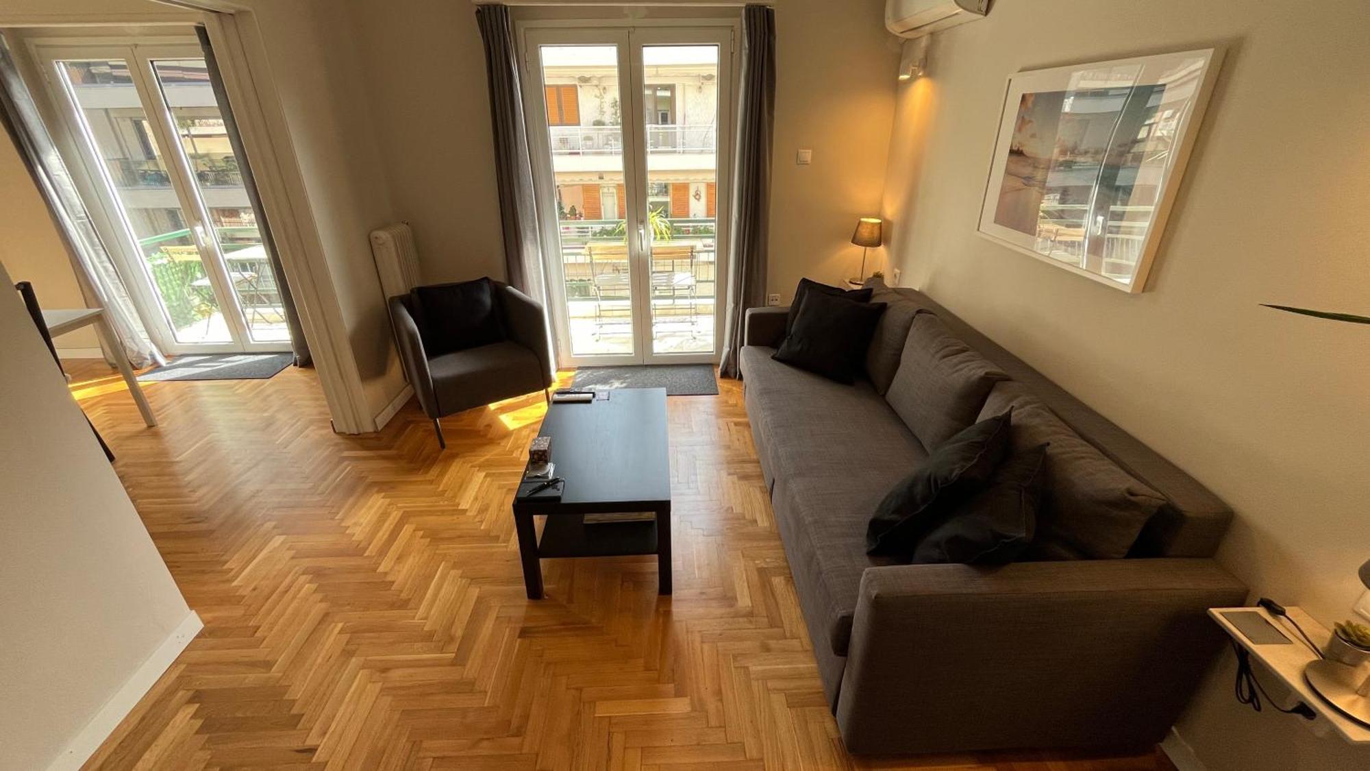 4 Newly Renovated Charming Apartments Steps From Panormou Metro Station Афины Номер фото