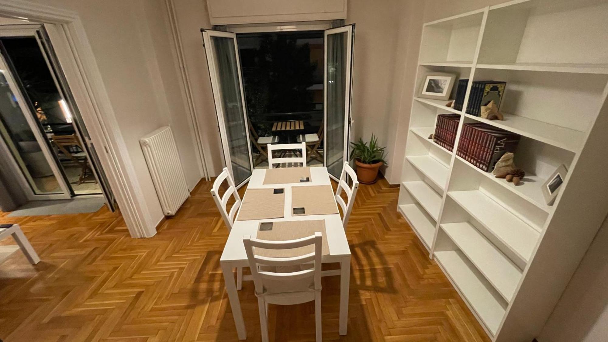 4 Newly Renovated Charming Apartments Steps From Panormou Metro Station Афины Номер фото